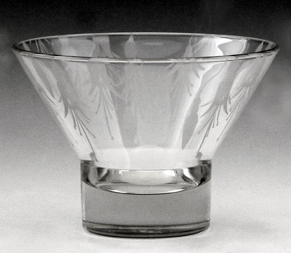  Jaguar Glass - Etched Glass Fuchsia Bowl